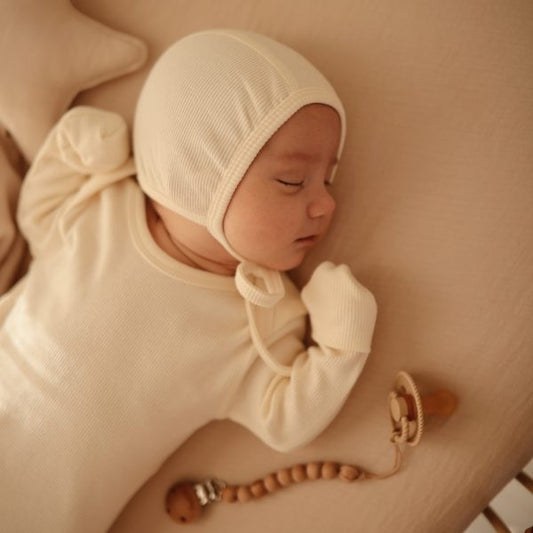 Bonnet avec corde- Ivoire