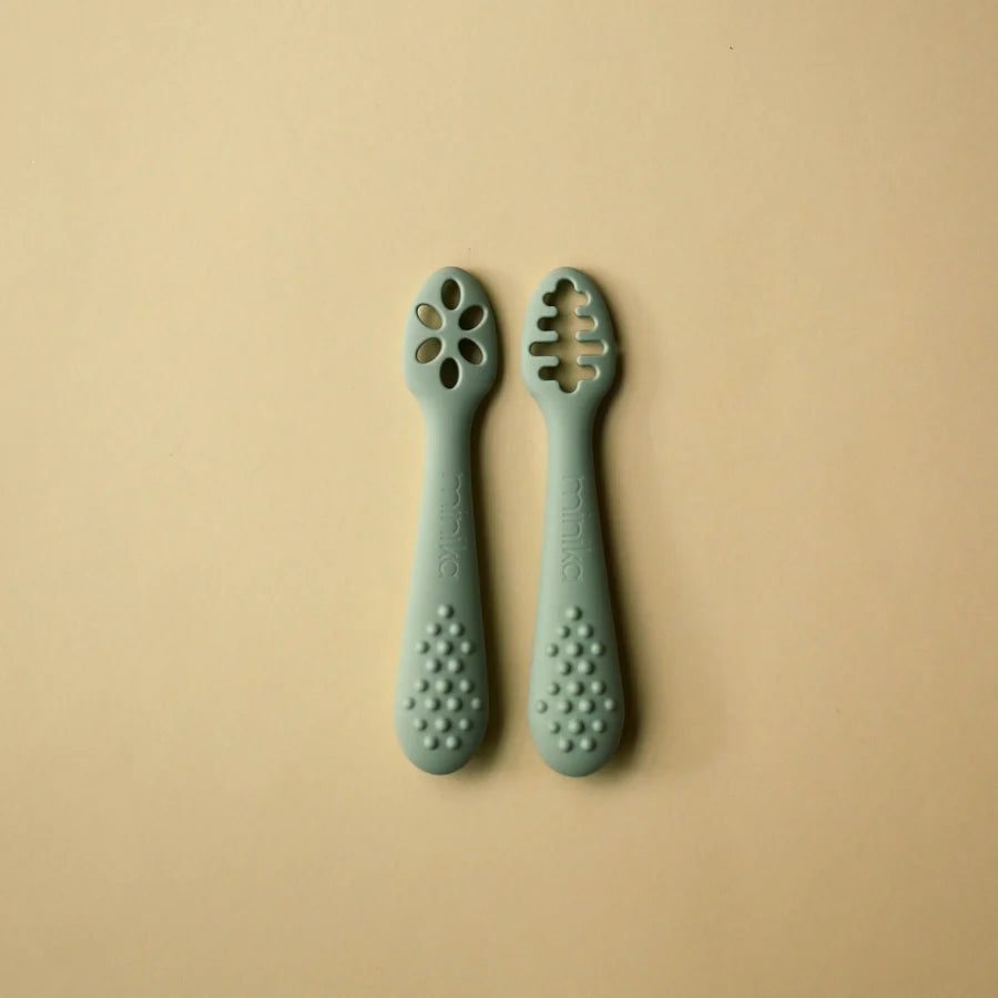 Ensemble ustensil d’apprentissage fourchette et cuillère